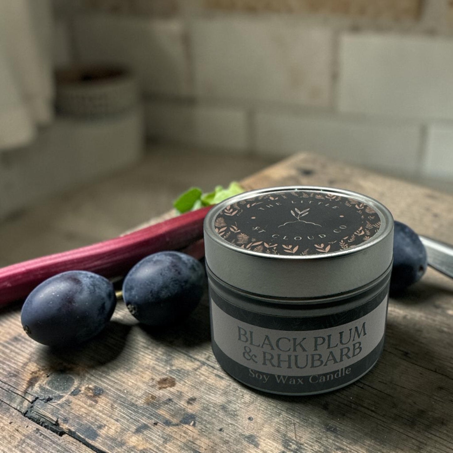 Black Plum & Rhubarb Candle Tin